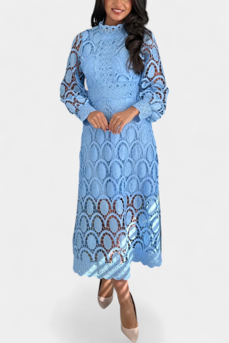Jovie Vestido Midi de Encaje Bordado con Cuello Alto en color Rosa