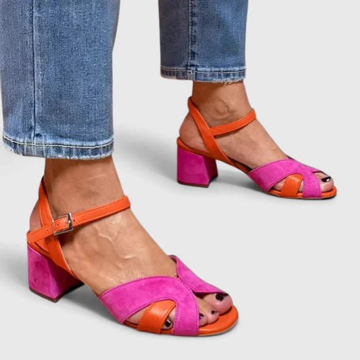 Solange | Sandalia Compensada Colorida con Tira Ajustable en color Rosa