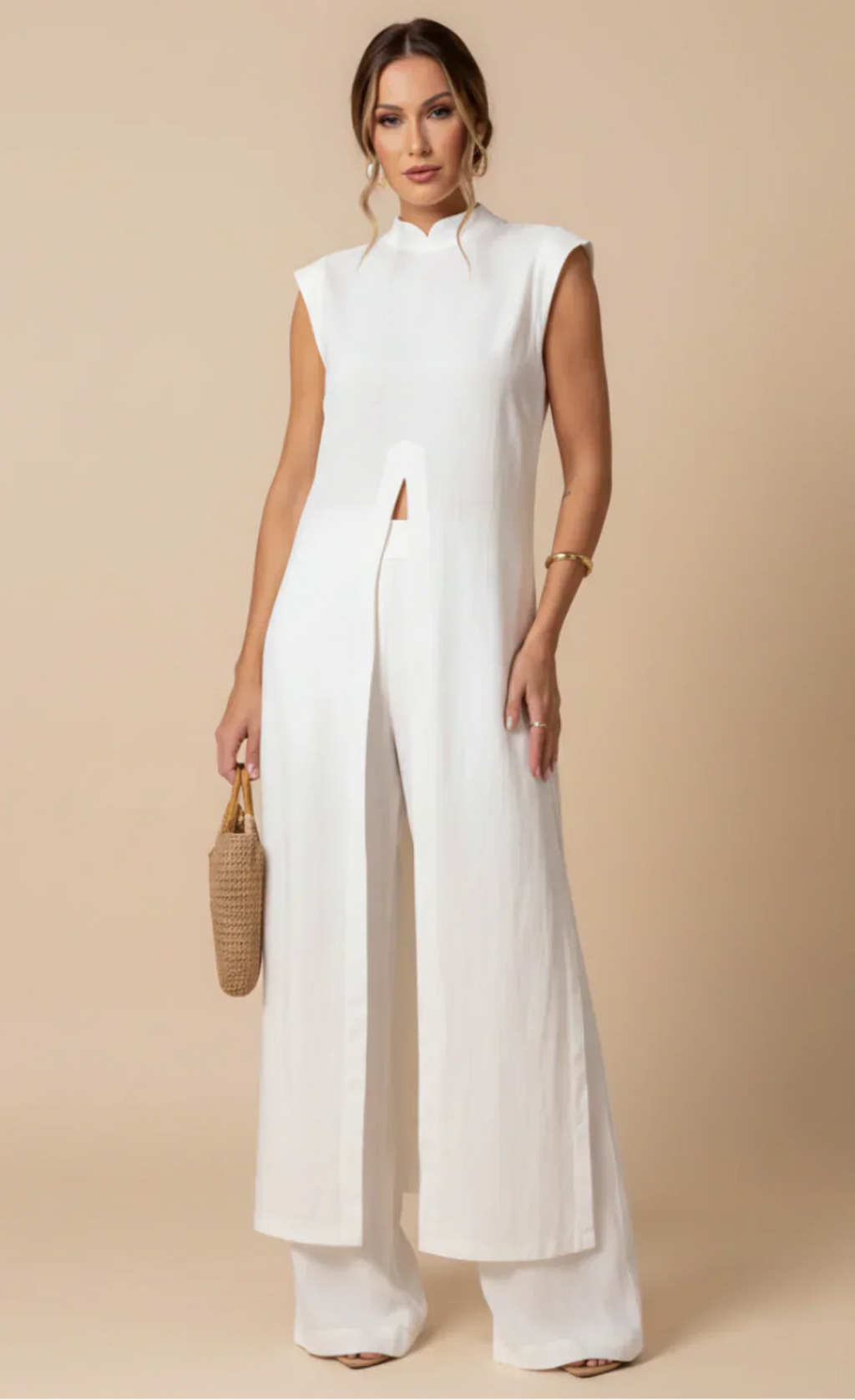 Benigna | Conjunto Blanco Túnica Volante y Pantalón en color Blanco