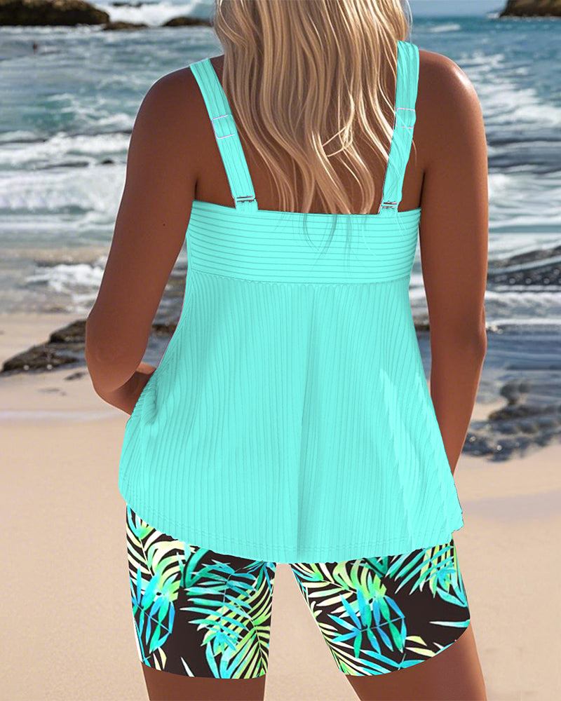 Severina | Tankini acanalado con pantalón corto tropical en color Cian