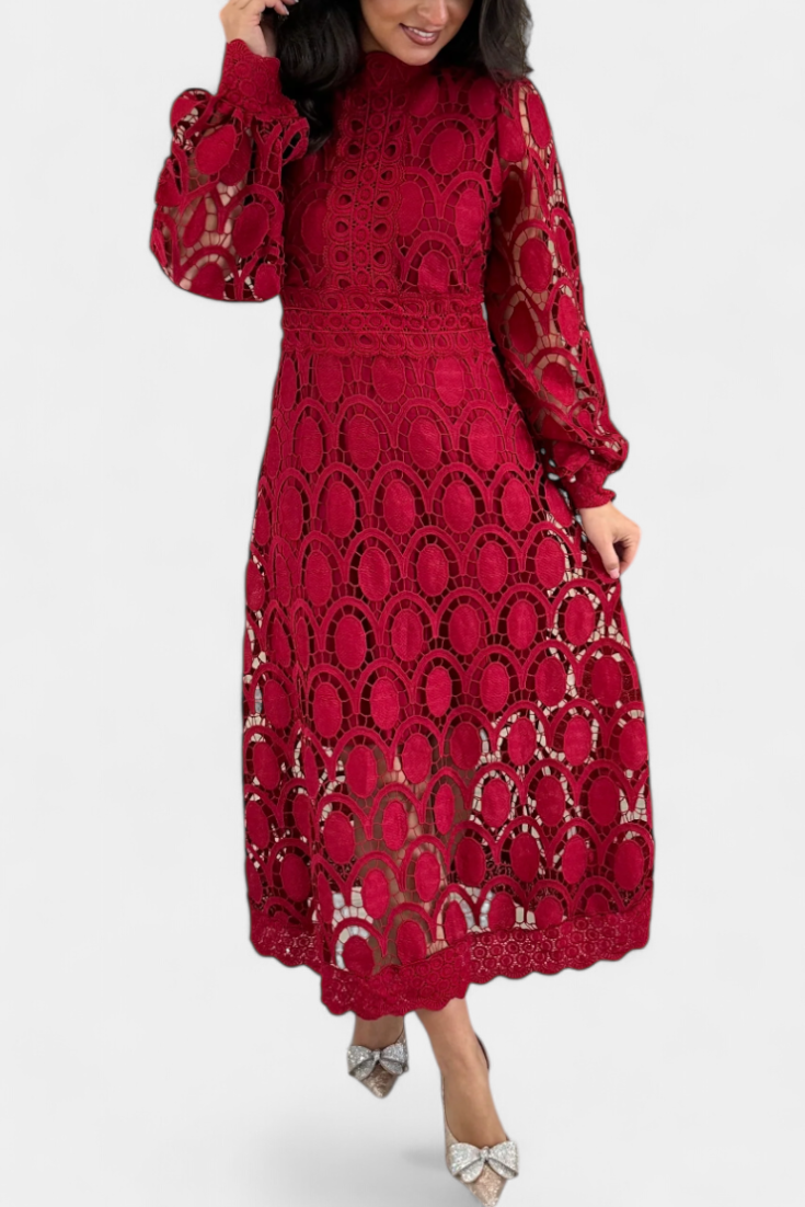 Jovie Vestido Midi de Encaje Bordado con Cuello Alto en color Azul Claro