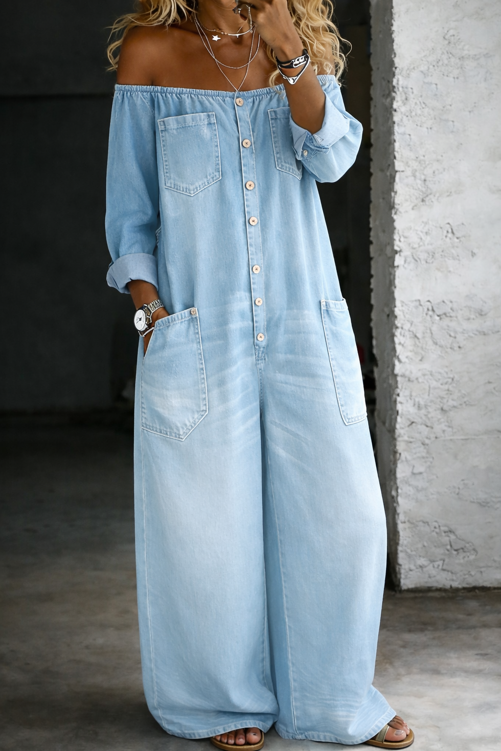 Sabina | Mono vaquero con hombros descubiertos de manga larga en color Azul Denim