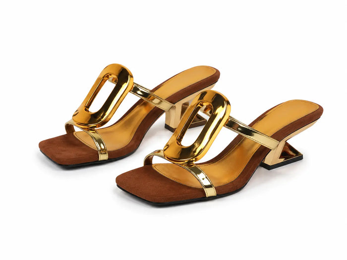 Tacones Metálicos de Punta Cuadrada en color ORO
