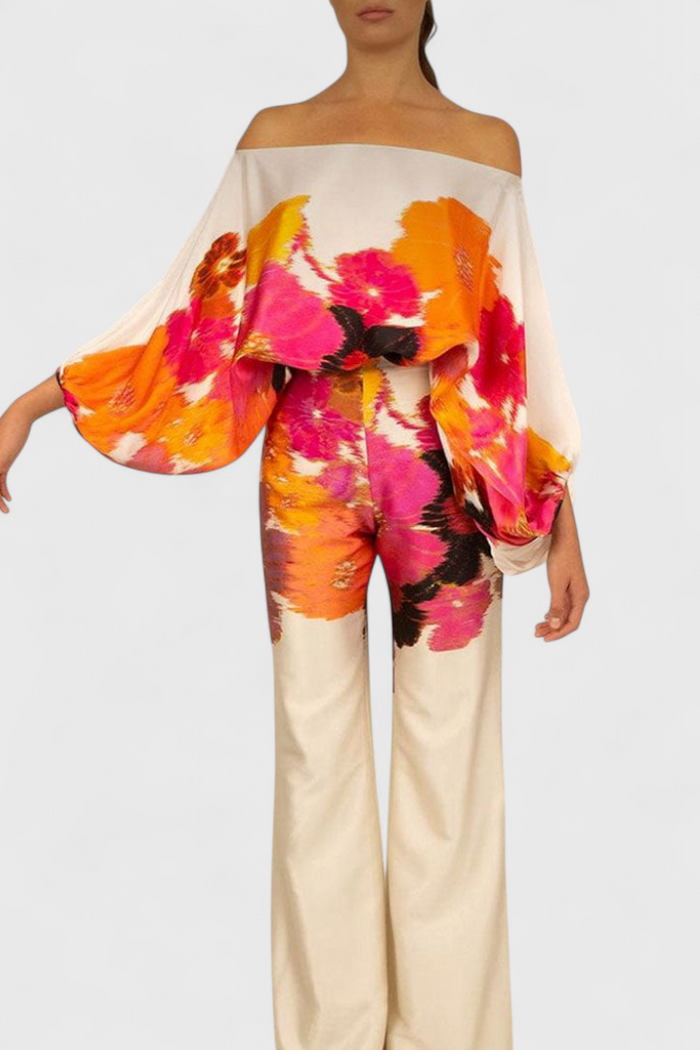 Sybella Conjunto de Dos Piezas con Hombros Descubiertos y Pantalones Amplios Estampados en color Flores