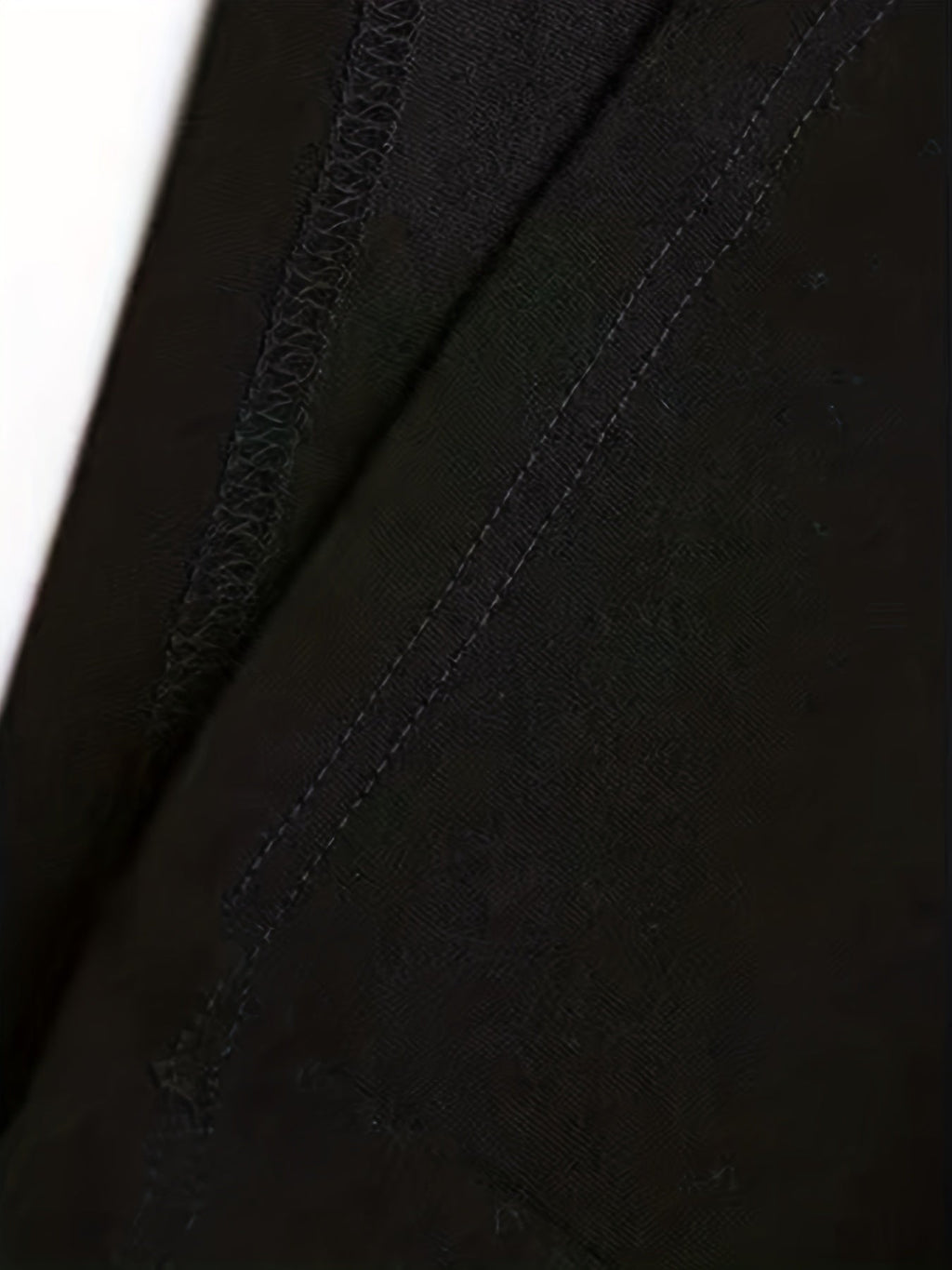 Leonardo | Camiseta elegante con cuello redondo y estampado gráfico