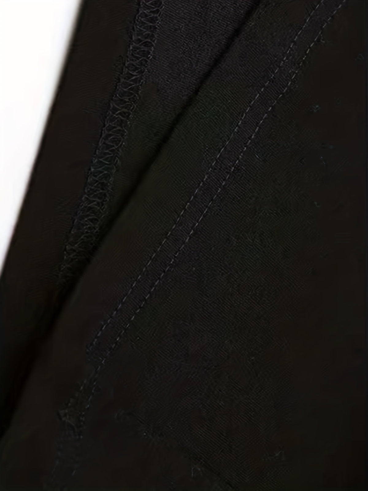 Leonardo | Camiseta elegante con cuello redondo y estampado gráfico
