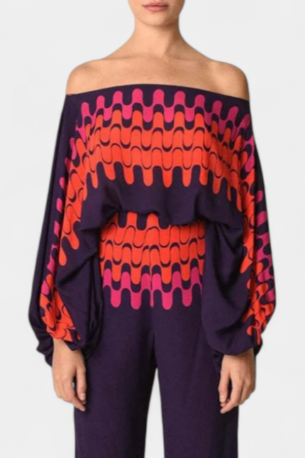 Sybella Conjunto de Dos Piezas con Hombros Descubiertos y Pantalones Amplios Estampados en color Rojo