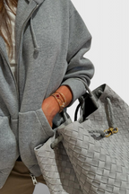Tara Bolso con Correa Ajustable en color Burdeos