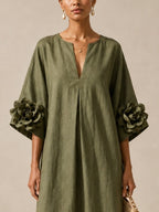 Livia | Vestido midi verde oliva con escote en V y mangas con estampado floral original