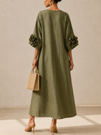 Livia | Vestido midi verde oliva con escote en V y mangas con estampado floral original