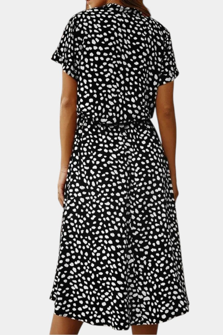 Rovena Vestido Midi de Lunares con Cuello Camisero y Cintura Ajustable en color Azul