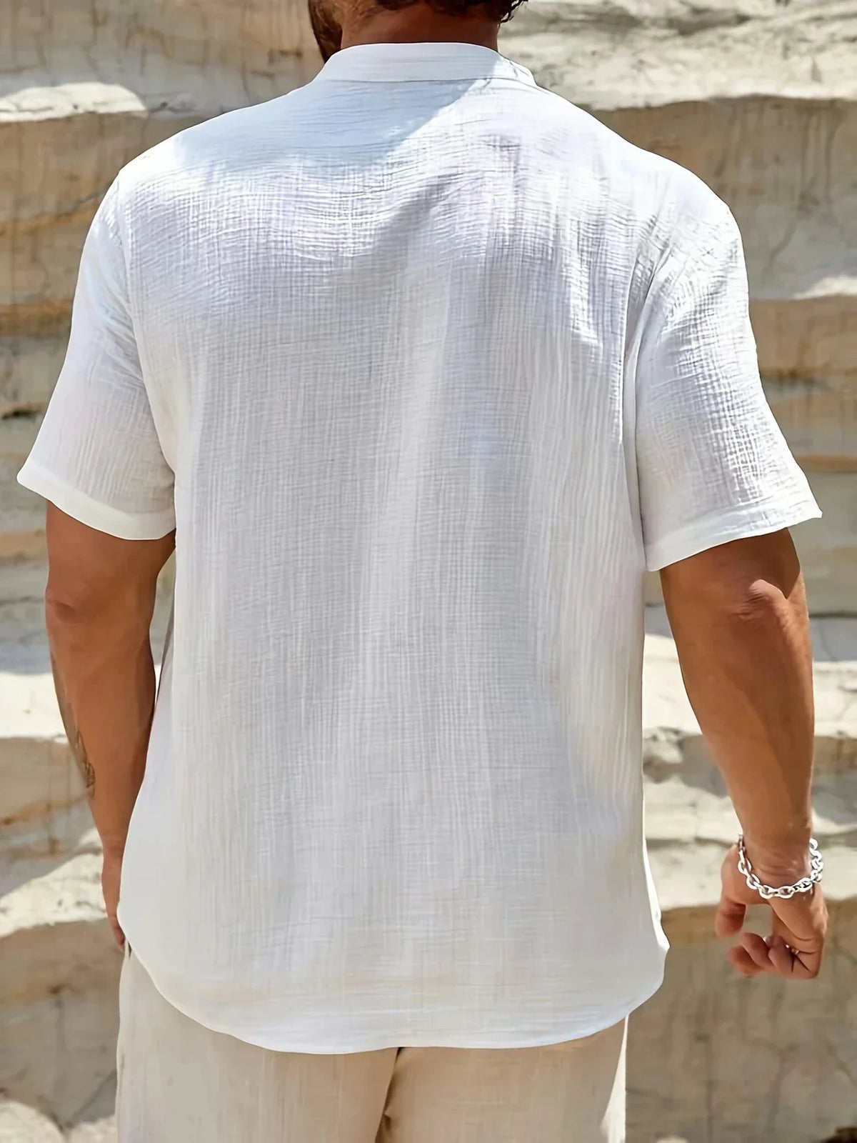 Arnaldo | Camisa elegante de verano con cuello alto