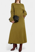 Patricia Conjunto de Suéter de Cuello Alto y Falda Maxi en color Cúrcuma
