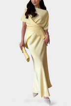 Veleda Conjunto de Top con Tiras Cruzadas y Falda Fluida en color Amarillo