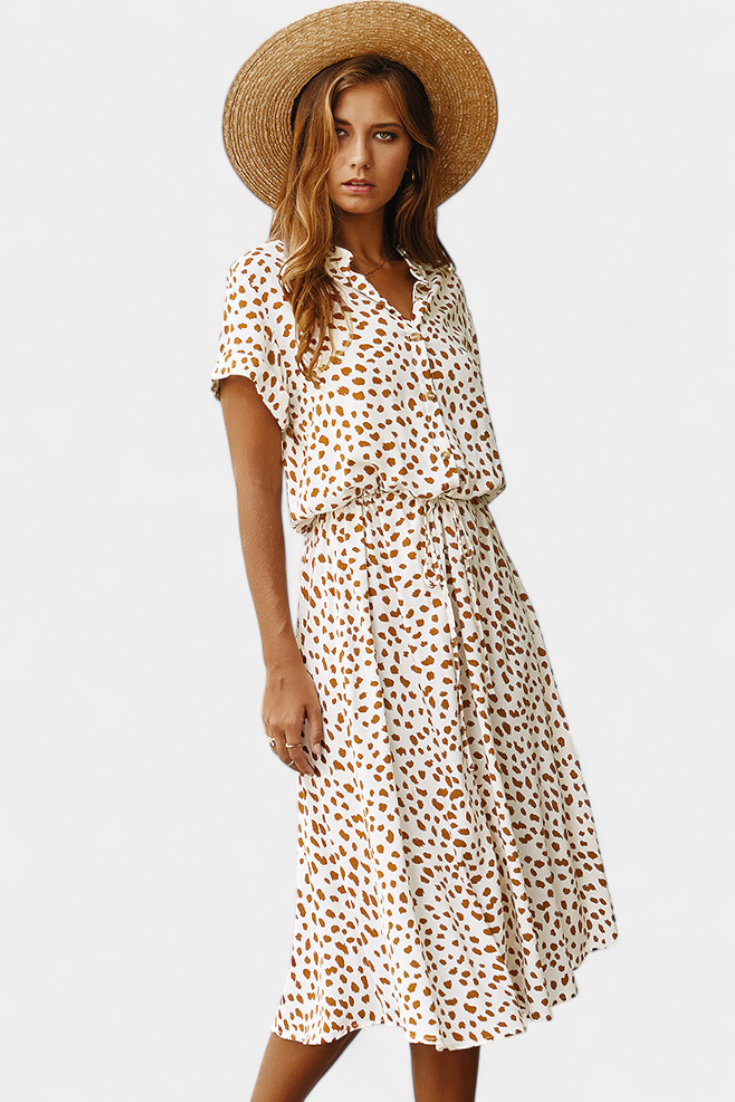 Rovena Vestido Midi de Lunares con Cuello Camisero y Cintura Ajustable en color Beige